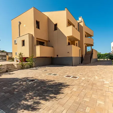Dionis 50 Meters From The - By Ta Leut Agency Apartment