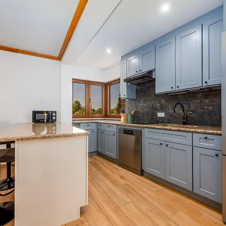 Dionis 50 Meters From The - By Ta Leut Agency Apartment *