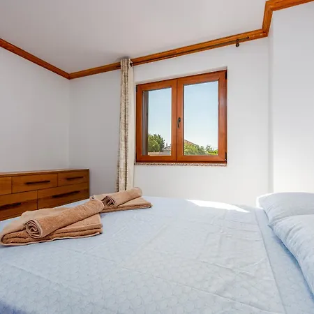 Apartment Dionis 50 Meters From The - By Ta Leut Agency *