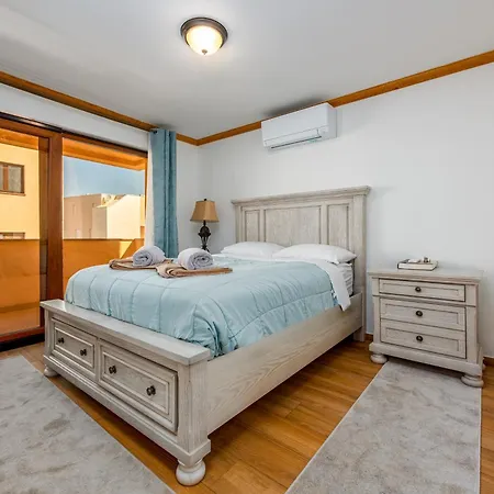 Apartment Dionis 50 Meters From The - By Ta Leut Agency